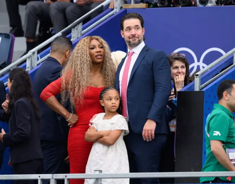 Serena Williams Shames Paris Restaurant For Denying Her And Kids